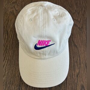 Nike Women’s Baseball Cap, Beige with Pink Logo, ✔️🩷